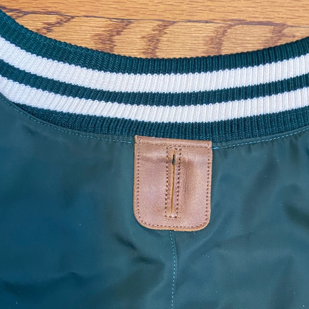 Green Roots Dog Coat O/S size with Letter Patch and Original Tags - Picture 5 of 11